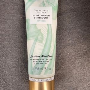 Aloe Water & Hibiscus Body Lotion - VS